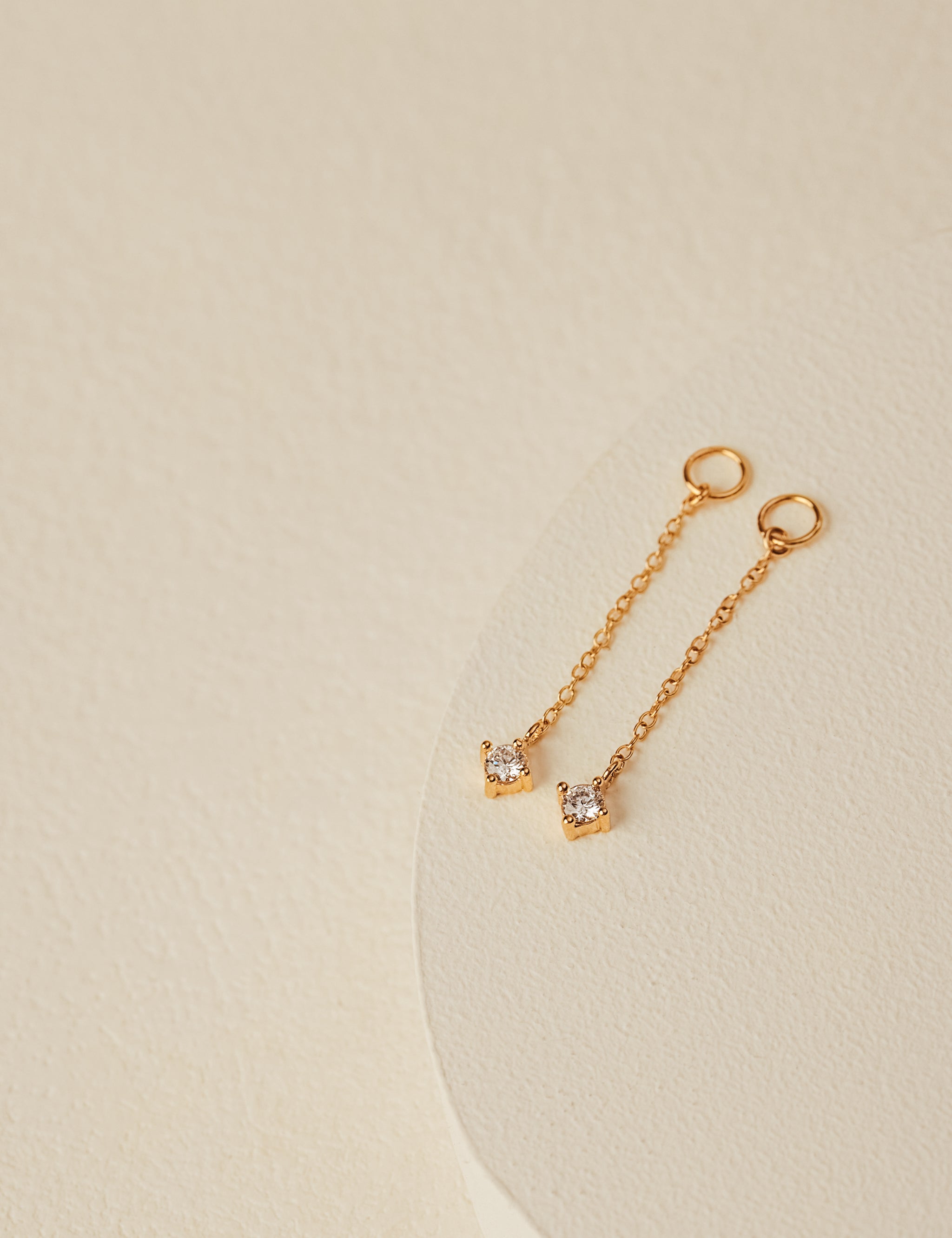 Solitaire Chain Huggie Charms in gold vermeil